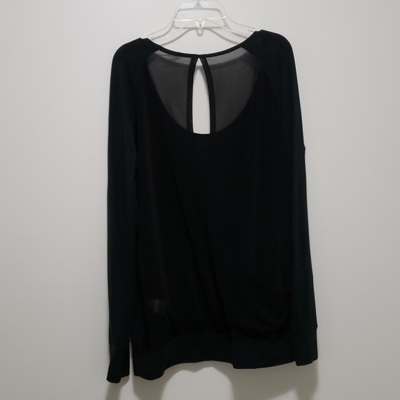 Shirt - Picture 2 of 4